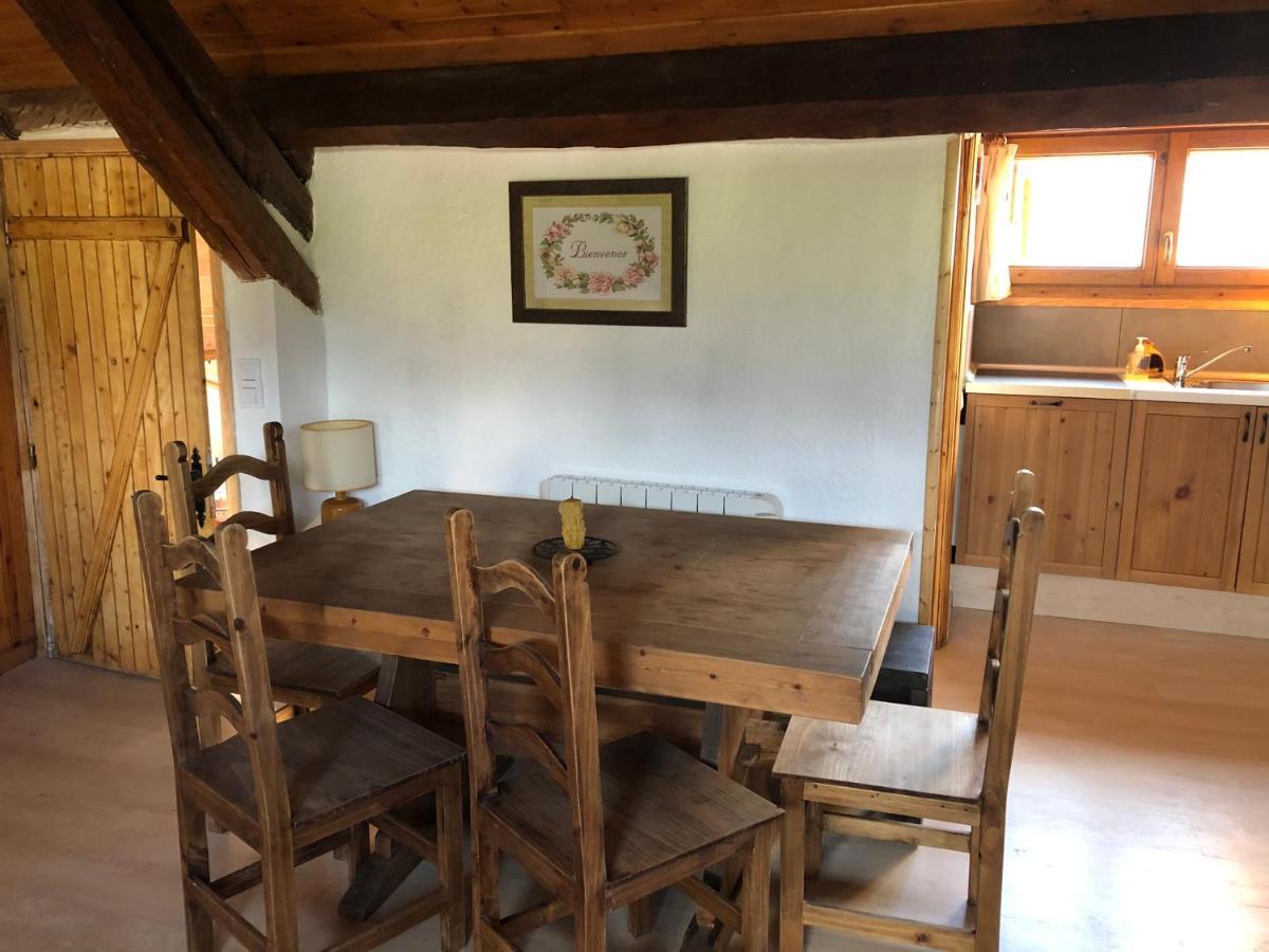 Charmant Appartement Dans Le Village/Coqueto Apartamento En El Pueblecito La Cabanasse Екстериор снимка