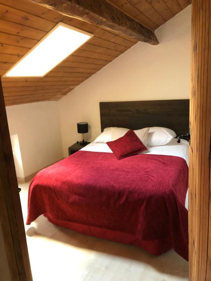 Charmant Appartement Dans Le Village/Coqueto Apartamento En El Pueblecito La Cabanasse Екстериор снимка