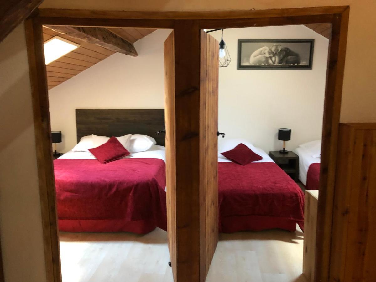 Charmant Appartement Dans Le Village/Coqueto Apartamento En El Pueblecito La Cabanasse Екстериор снимка