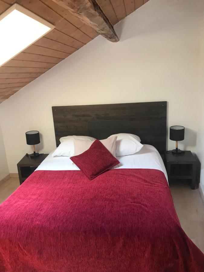 Charmant Appartement Dans Le Village/Coqueto Apartamento En El Pueblecito La Cabanasse Екстериор снимка